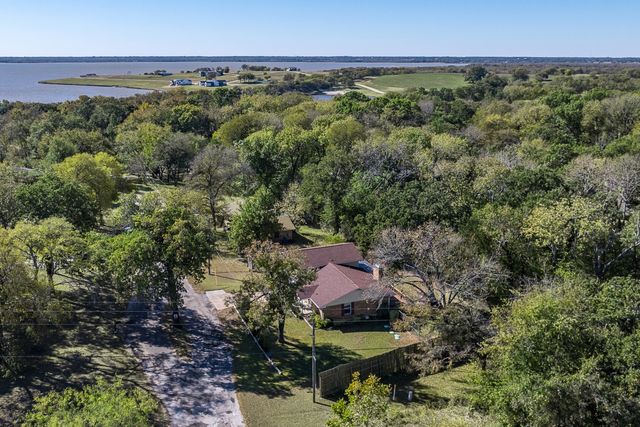 15690 Hilltop Drive, Kemp, TX 75143