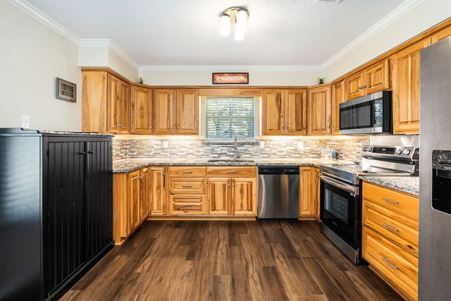 15690 Hilltop Drive, Kemp, TX 75143