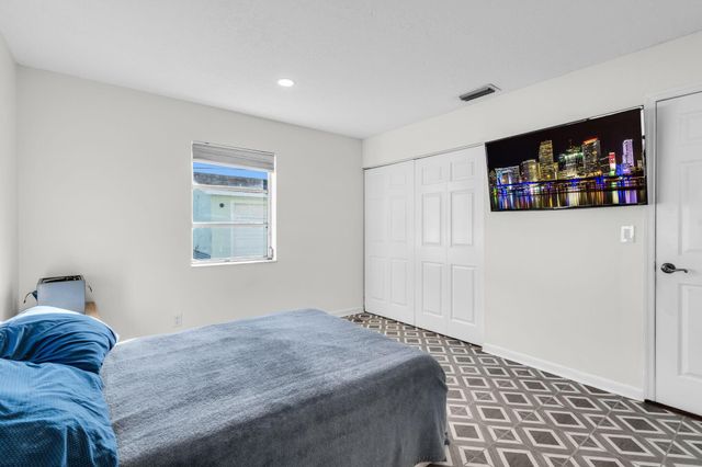 4664 Sutton Terrace S, West Palm Beach, FL 33415