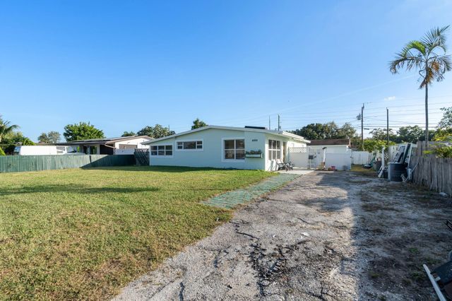 4664 Sutton Terrace S, West Palm Beach, FL 33415
