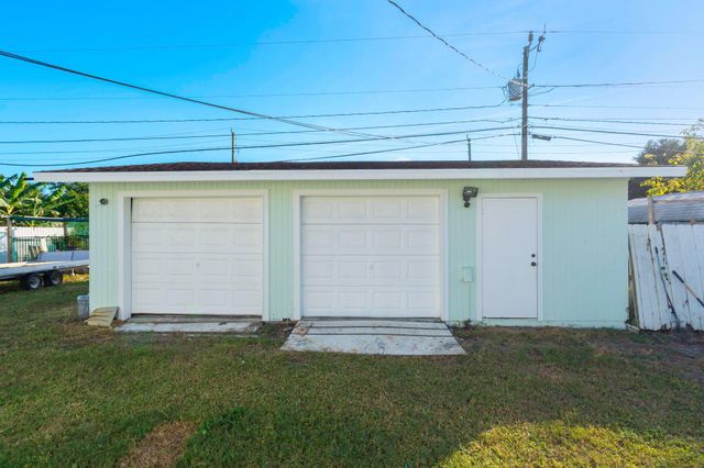 4664 Sutton Terrace S, West Palm Beach, FL 33415