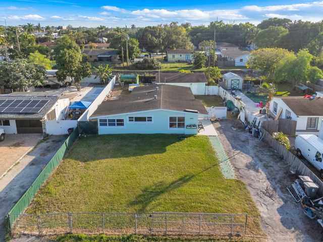 4664 Sutton Terrace S, West Palm Beach, FL 33415