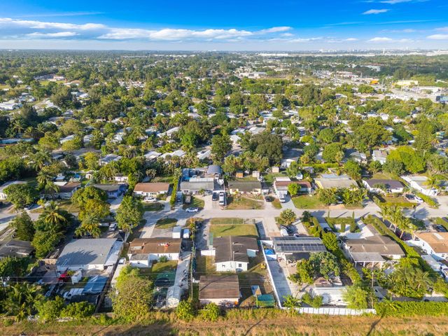 4664 Sutton Terrace S, West Palm Beach, FL 33415