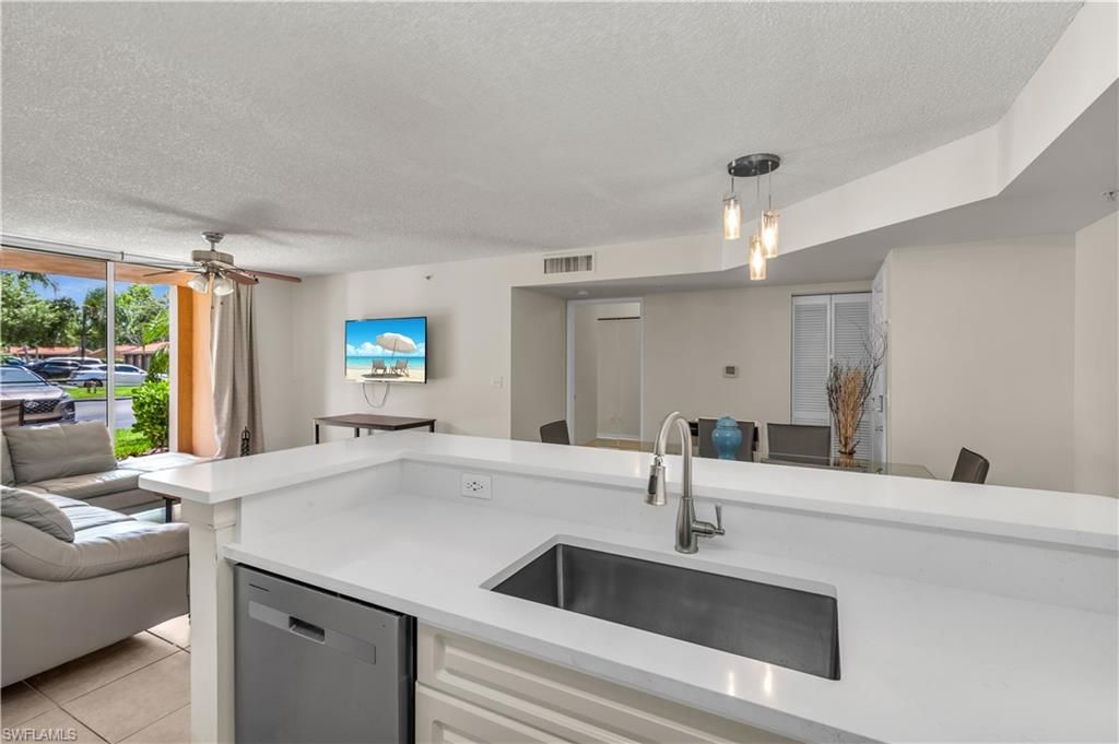 1230 Wildwood Lakes BLVD 105, NAPLES, FL 34104 — photo 2