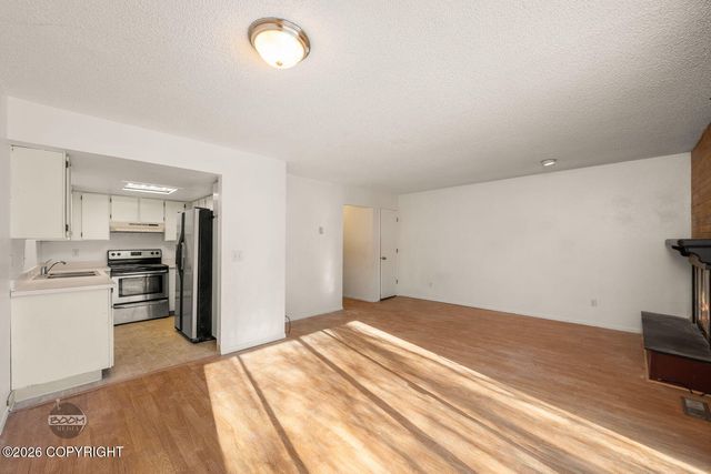 7004 Meteor Court, Anchorage, AK 99504