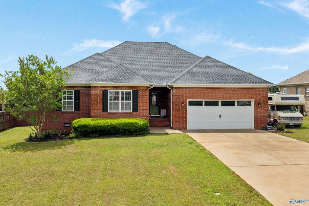 25850 Iron Gate Drive, Madison, AL 35756