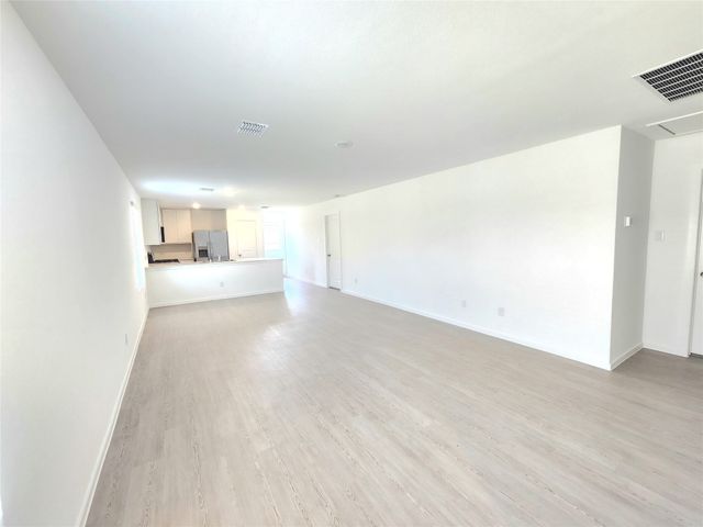 2213 Neyland Drive, Ennis, TX 75119