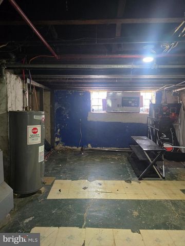 4027 MAYWOOD ST, Philadelphia, PA 19124