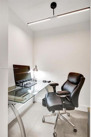 1800 NE 114th St 1007, Miami, FL 33181