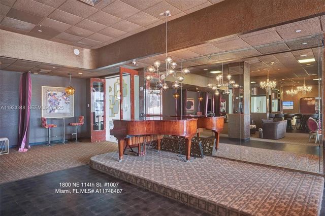 1800 NE 114th St 1007, Miami, FL 33181