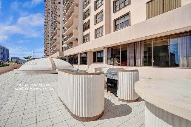 1800 NE 114th St 1007, Miami, FL 33181