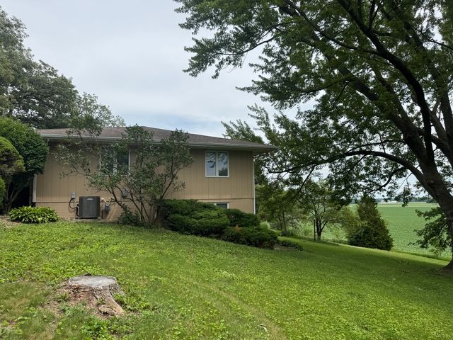428 Overlook Court, Geneseo, IL 61254