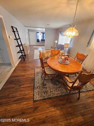 11 Margarita Street, Toms River, NJ 08757