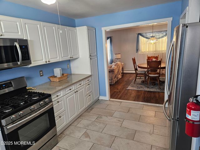 11 Margarita Street, Toms River, NJ 08757