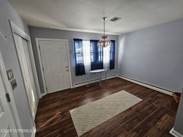 11 Margarita Street, Toms River, NJ 08757