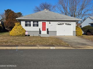 11 Margarita Street, Toms River, NJ 08757