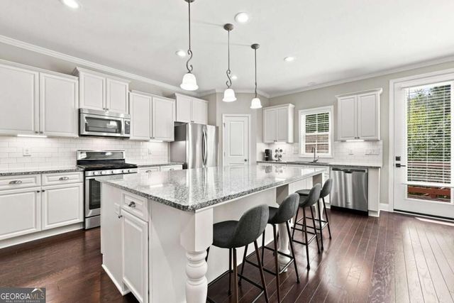 7603 Lowery Oak Drive, Roswell, GA 30075