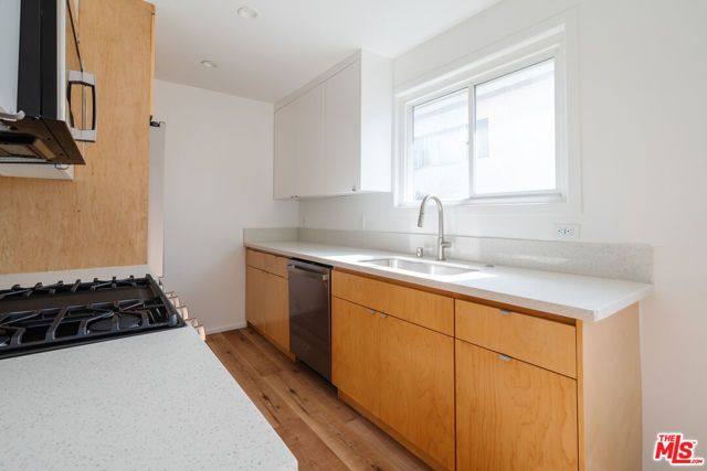 1318 S Ogden Drive 4, Los Angeles, CA 90019