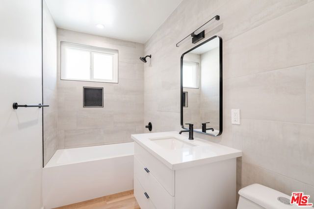 1318 S Ogden Drive 4, Los Angeles, CA 90019