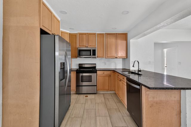 2109 NE 1st Street, Boynton Beach, FL 33435