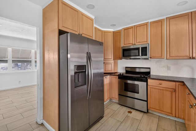 2109 NE 1st Street, Boynton Beach, FL 33435