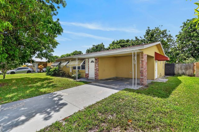 2109 NE 1st Street, Boynton Beach, FL 33435