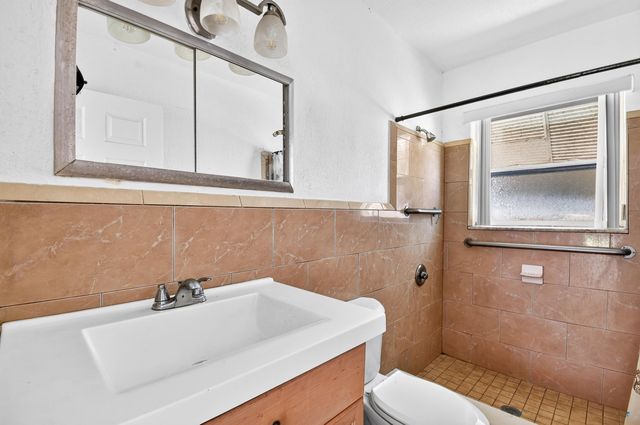 2109 NE 1st Street, Boynton Beach, FL 33435