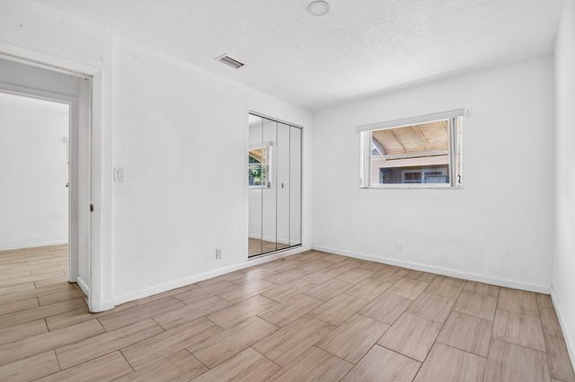 2109 NE 1st Street, Boynton Beach, FL 33435