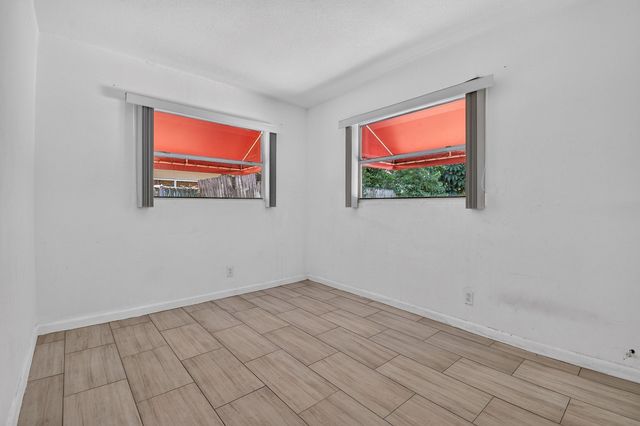 2109 NE 1st Street, Boynton Beach, FL 33435