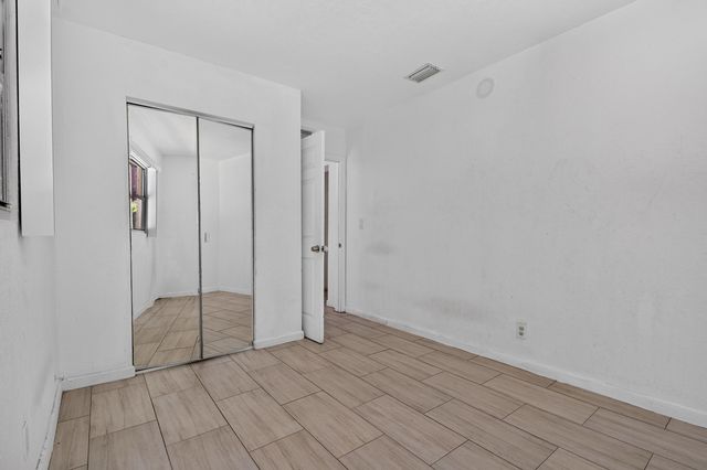 2109 NE 1st Street, Boynton Beach, FL 33435