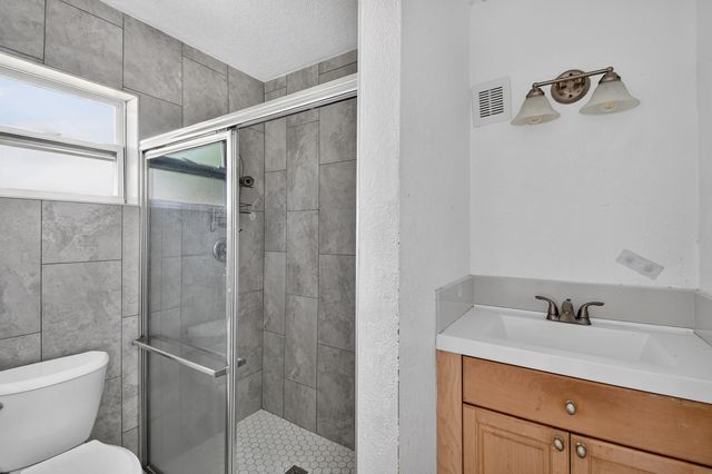 2109 NE 1st Street, Boynton Beach, FL 33435