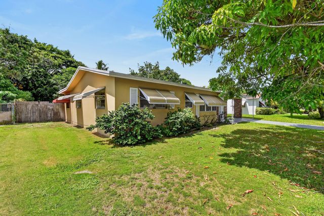 2109 NE 1st Street, Boynton Beach, FL 33435