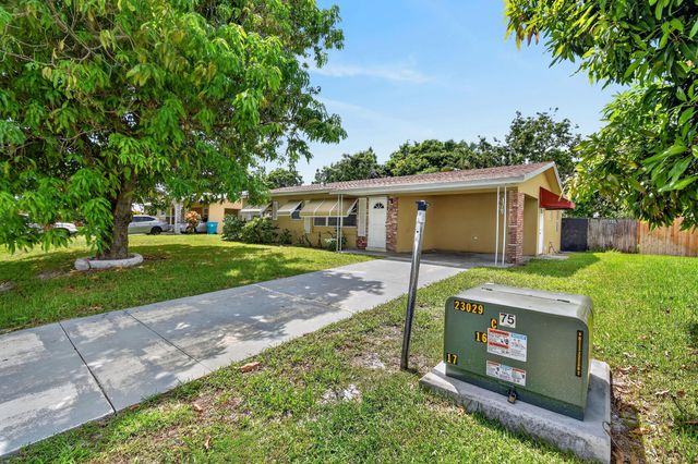 2109 NE 1st Street, Boynton Beach, FL 33435