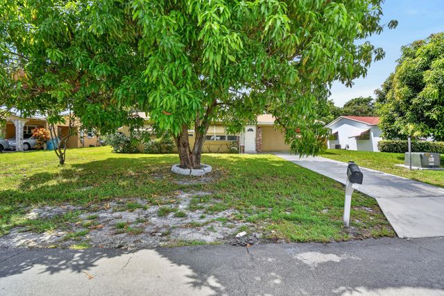 2109 NE 1st Street, Boynton Beach, FL 33435