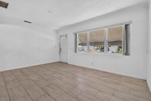 2109 NE 1st Street, Boynton Beach, FL 33435