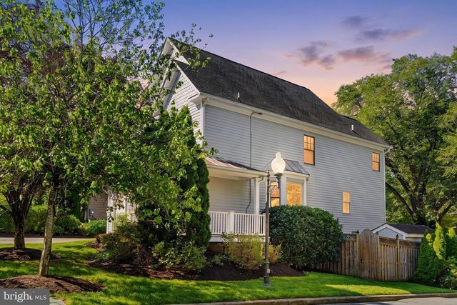 5000 MACARTHUR CT NW, Washington, DC 20016