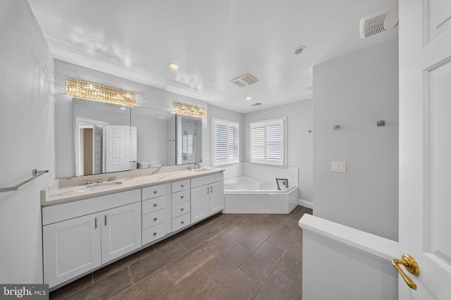 5000 MACARTHUR CT NW, Washington, DC 20016
