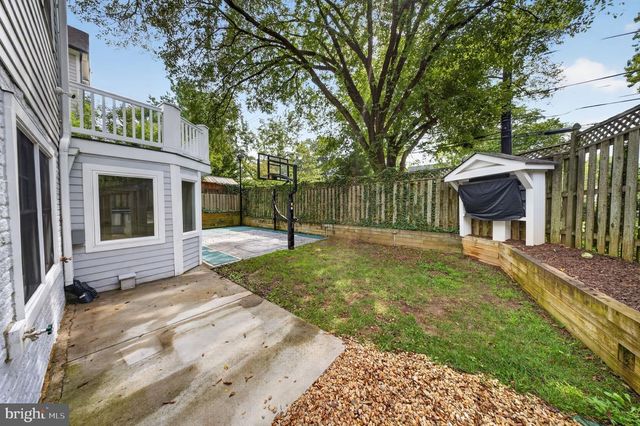 5000 MACARTHUR CT NW, Washington, DC 20016