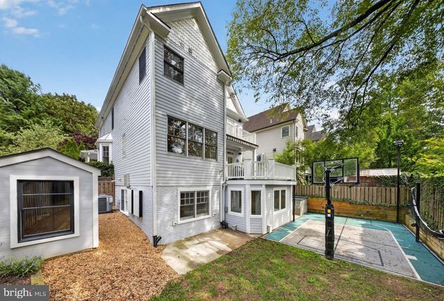 5000 MACARTHUR CT NW, Washington, DC 20016