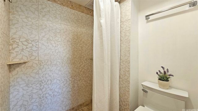 46-283 Kahuhipa Street C1204, Kaneohe, HI 96744