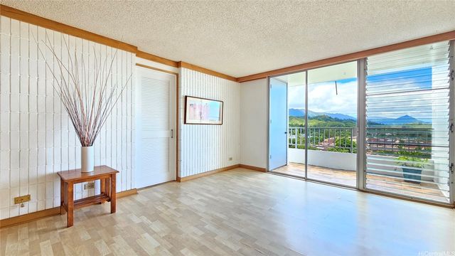 46-283 Kahuhipa Street C1204, Kaneohe, HI 96744