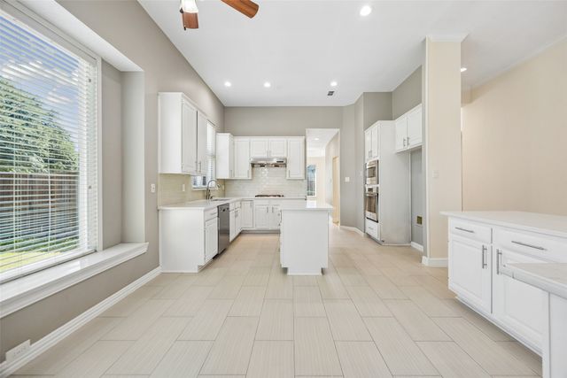 5713 Charleston Drive, Frisco, TX 75035