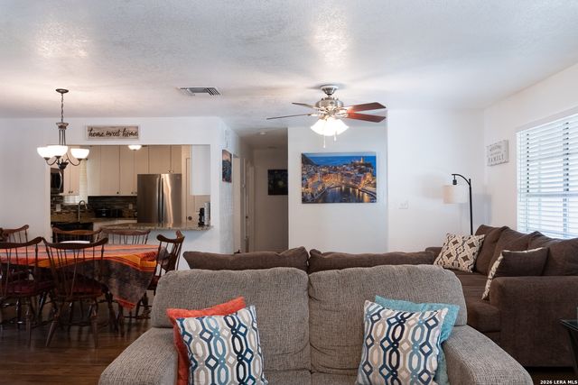 8402 Cimarron Dr., San Antonio, TX 78218