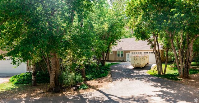 7737 W SAWTOOTH CV, Vernal, UT 84078