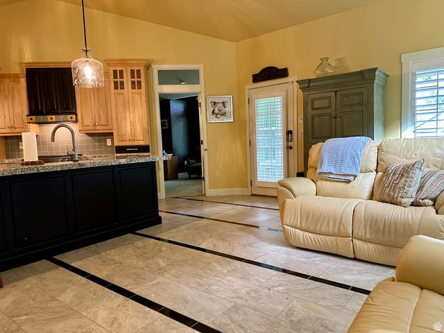 7737 W SAWTOOTH CV, Vernal, UT 84078