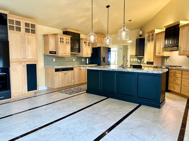 7737 W SAWTOOTH CV, Vernal, UT 84078