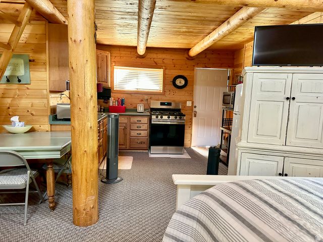 7737 W SAWTOOTH CV, Vernal, UT 84078