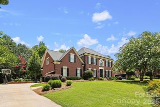 8507 Brownes Pond Lane, Charlotte, NC 28277