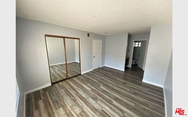 20235 Keswick Street 206, Winnetka, CA 91306