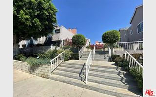 20235 Keswick Street 206, Winnetka, CA 91306